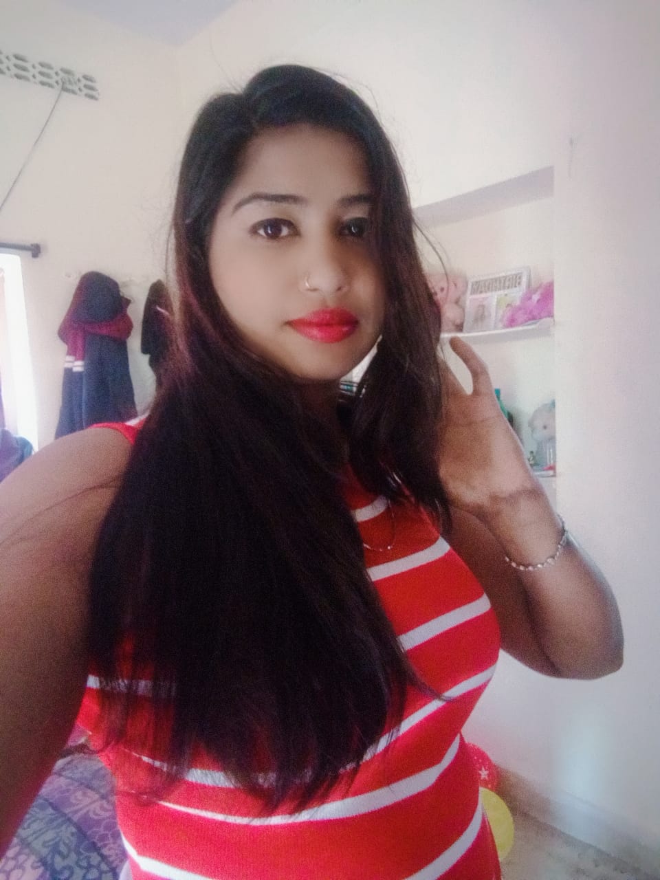 Exclusive Gomti Nagar call girl in Sindhi Camp